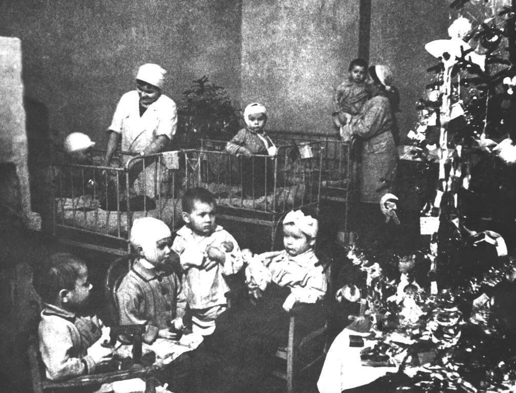 Встреча нового, 1942 года в одном из детских госпиталей Ленинграда