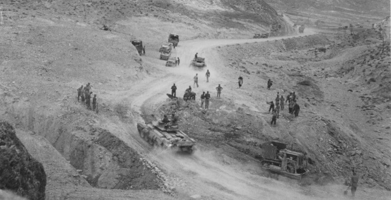 Английские войска расчищают дорогу в Северной Африке