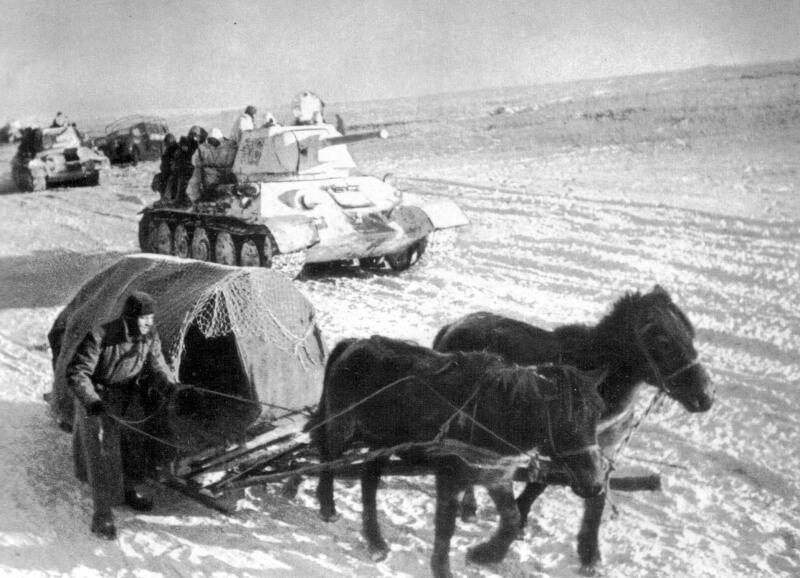 Одна из частей танкового полка зимой 1943